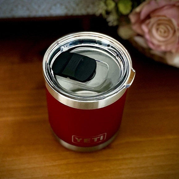 YETI Rambler 10 oz Lowball, Brick Red, Insulated, Stainless Steel w/ Lid NWOT - Picture 2 of 5